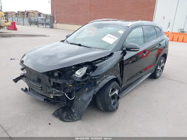 KM8J33AL7JU696710 2018 HYUNDAI TUCSON - Image 2