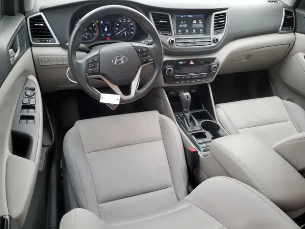 KM8J33AL7JU772071 2018 HYUNDAI TUCSON - Image 8