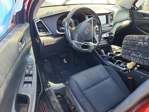 KM8J33AL7JU799884 2018 HYUNDAI TUCSON - Image 8