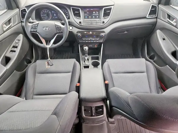KM8J33AL7JU805392 2018 HYUNDAI TUCSON - Image 8