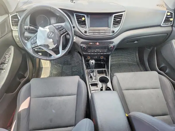 KM8J33AL7JU824895 2018 HYUNDAI TUCSON - Image 8