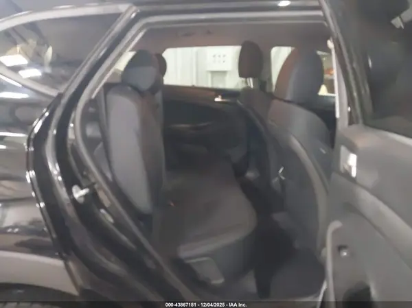 KM8J33AL7KU043067 2019 HYUNDAI TUCSON - Image 8