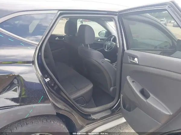 KM8J33AL7KU056577 2019 HYUNDAI TUCSON - Image 8