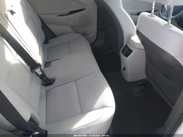 KM8J33AL7KU861947 2019 HYUNDAI TUCSON - Image 8