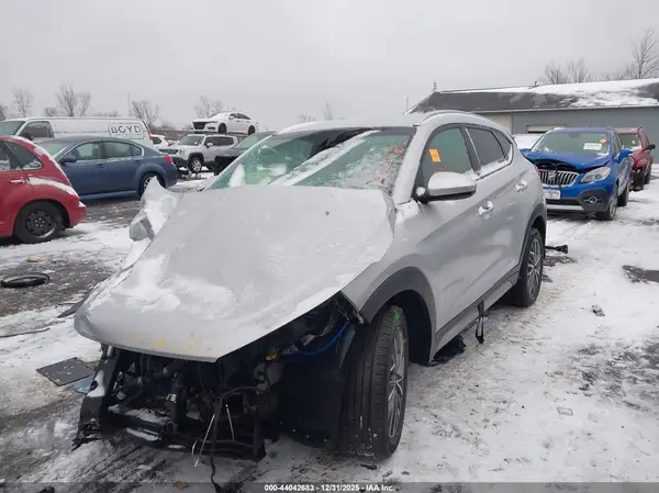 KM8J33AL7KU885407 2019 HYUNDAI TUCSON - Image 2