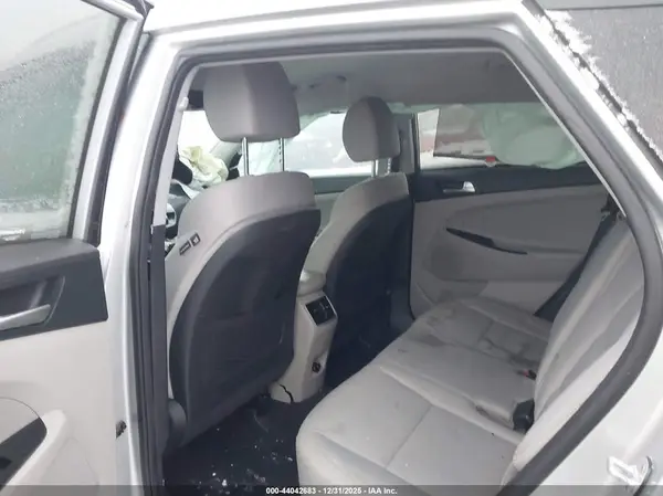 KM8J33AL7KU885407 2019 HYUNDAI TUCSON - Image 8