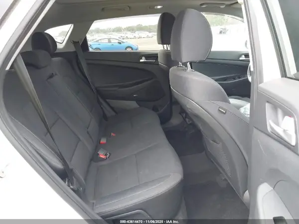 KM8J33AL7KU955665 2019 HYUNDAI TUCSON - Image 8