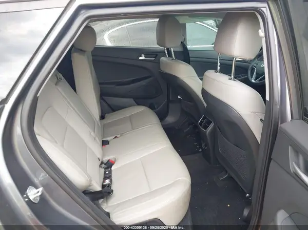 KM8J33AL7KU968237 2019 HYUNDAI TUCSON - Image 8