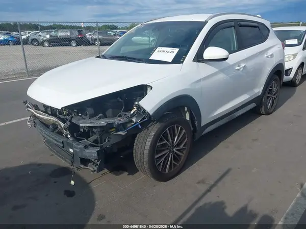 KM8J33AL7KU980243 2019 HYUNDAI TUCSON - Image 2