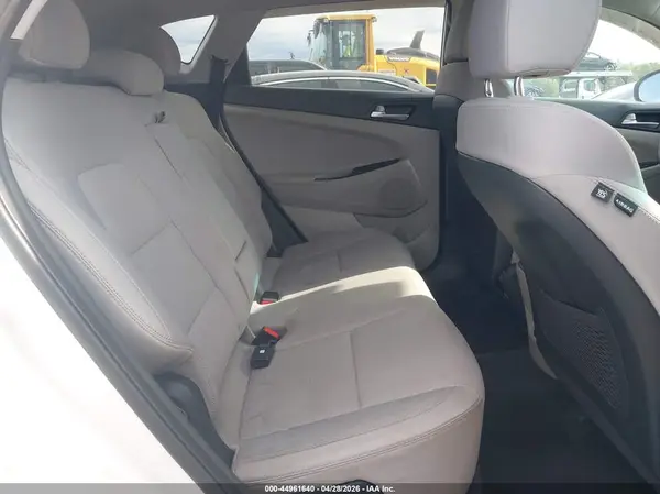 KM8J33AL7KU980243 2019 HYUNDAI TUCSON - Image 8