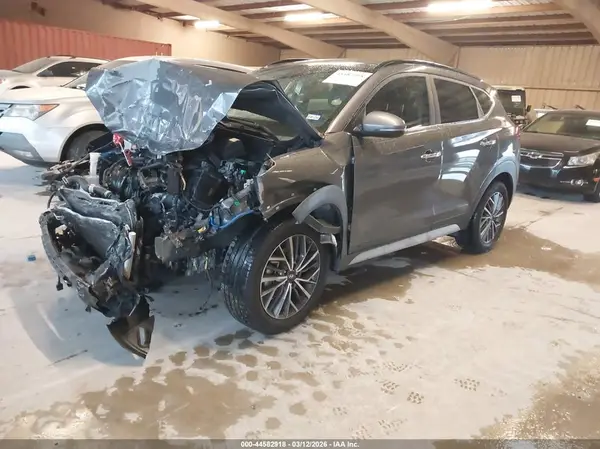 KM8J33AL7LU152226 2020 HYUNDAI TUCSON - Image 2