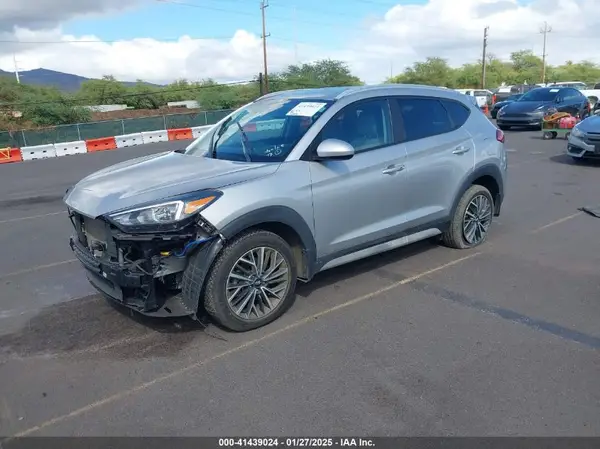 KM8J33AL7LU214725 2020 HYUNDAI TUCSON - Image 2