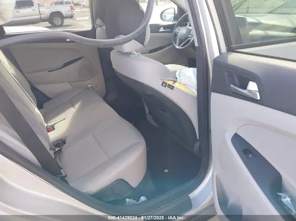 KM8J33AL7LU214725 2020 HYUNDAI TUCSON - Image 8