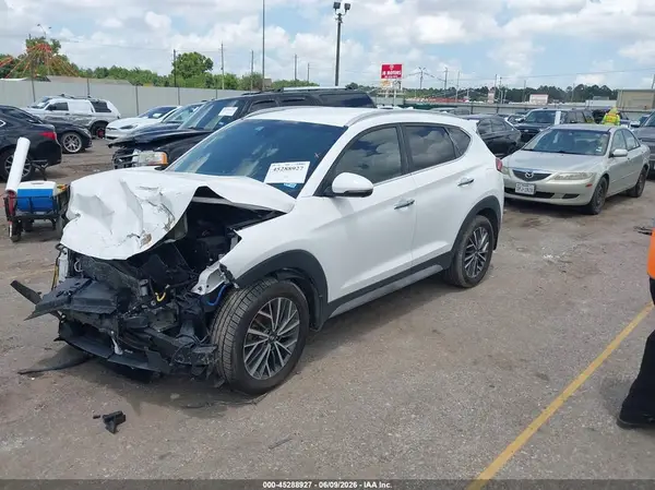 KM8J33AL7LU218869 2020 HYUNDAI TUCSON - Image 2