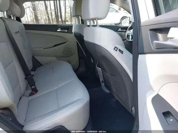 KM8J33AL7LU258658 2020 HYUNDAI TUCSON - Image 8