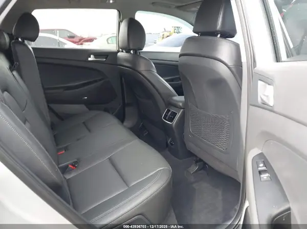KM8J33AL7MU326412 2021 HYUNDAI TUCSON - Image 8