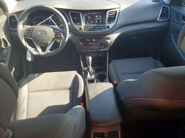 KM8J33AL8JU721629 2018 HYUNDAI TUCSON - Image 8