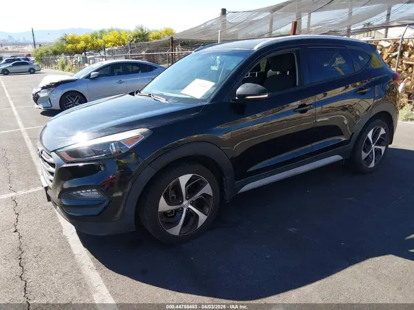 KM8J33AL8JU763587 2018 HYUNDAI TUCSON - Image 2