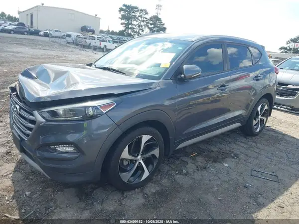 KM8J33AL8JU774783 2018 HYUNDAI TUCSON - Image 2
