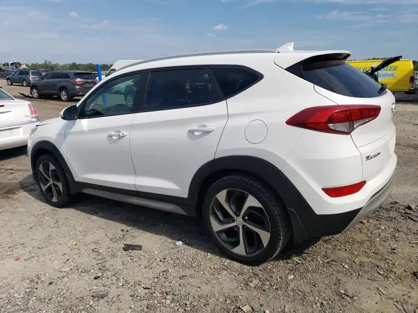 KM8J33AL8JU805546 2018 HYUNDAI TUCSON - Image 2