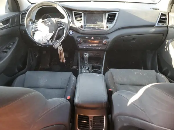 KM8J33AL8JU819723 2018 HYUNDAI TUCSON - Image 8