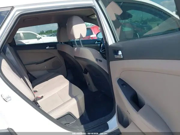 KM8J33AL8KU001006 2019 HYUNDAI TUCSON - Image 8