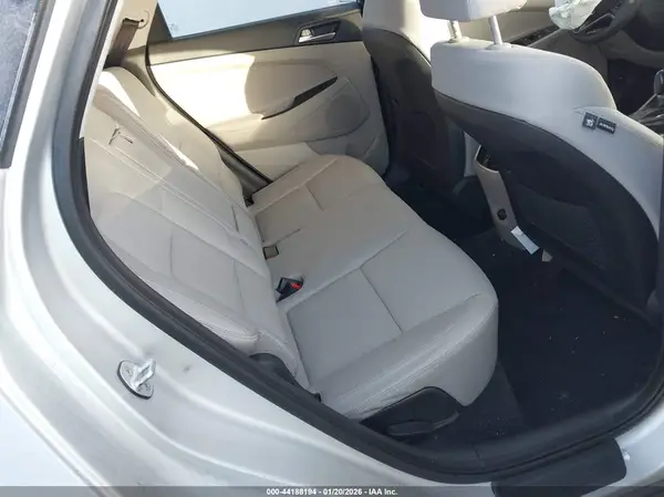 KM8J33AL8KU877090 2019 HYUNDAI TUCSON - Image 8