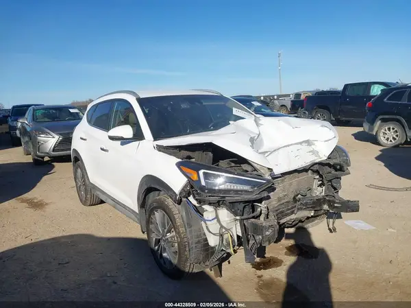 KM8J33AL8KU882693 2019 HYUNDAI TUCSON - Image 1