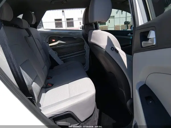 KM8J33AL8KU962995 2019 HYUNDAI TUCSON - Image 8