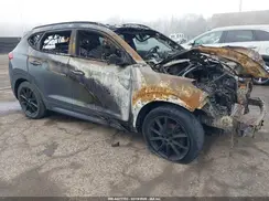 KM8J33AL8KU981384 2019 HYUNDAI TUCSON