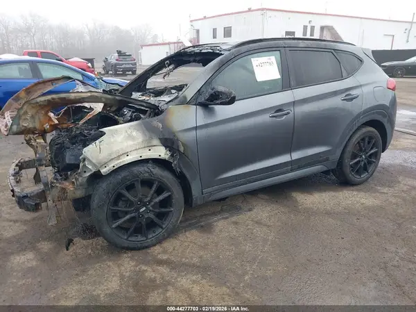 KM8J33AL8KU981384 2019 HYUNDAI TUCSON - Image 2