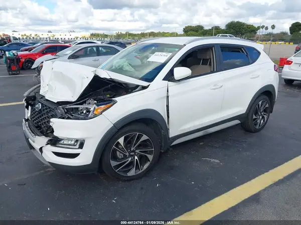 KM8J33AL8KU994961 2019 HYUNDAI TUCSON - Image 2