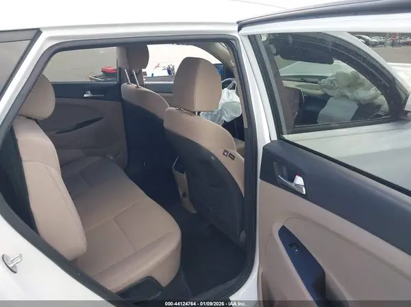 KM8J33AL8KU994961 2019 HYUNDAI TUCSON - Image 8