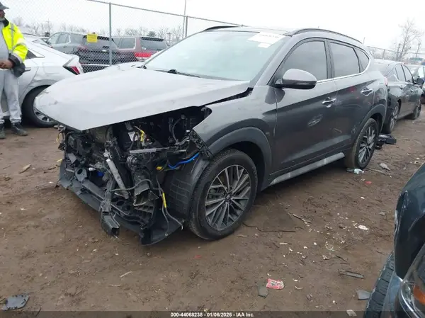 KM8J33AL8LU093350 2020 HYUNDAI TUCSON - Image 2