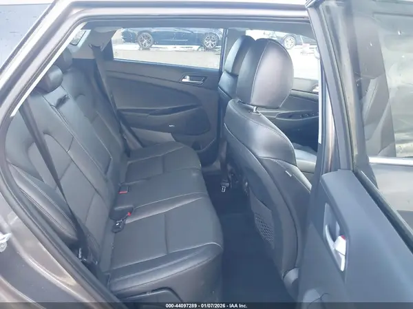 KM8J33AL8LU165955 2020 HYUNDAI TUCSON - Image 8