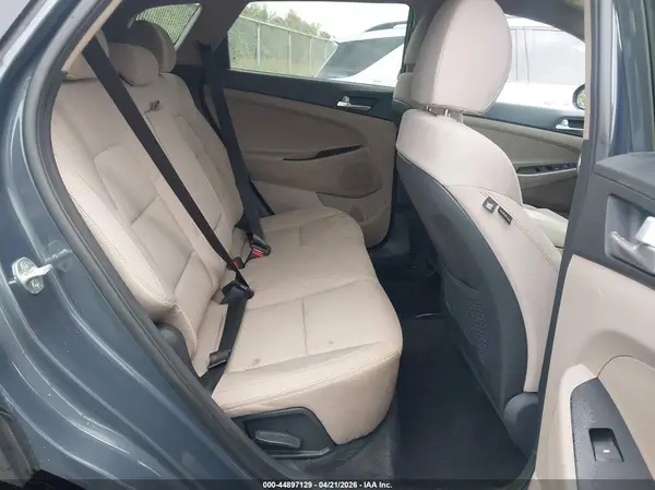 KM8J33AL8MU283988 2021 HYUNDAI TUCSON - Image 8