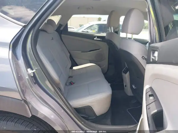 KM8J33AL8MU289743 2021 HYUNDAI TUCSON - Image 8