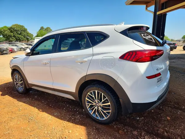 KM8J33AL8MU298233 2021 HYUNDAI TUCSON - Image 2