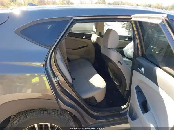 KM8J33AL8MU370239 2021 HYUNDAI TUCSON - Image 8
