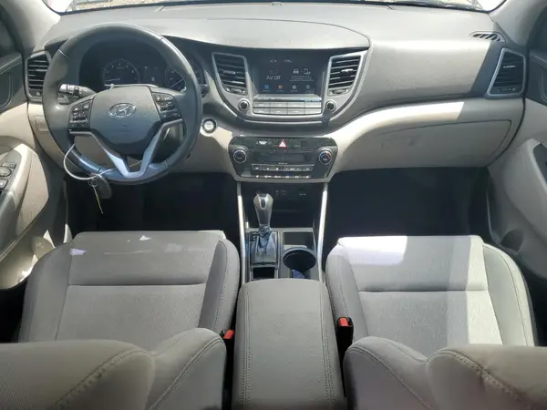 KM8J33AL9JU763310 2018 HYUNDAI TUCSON - Image 8