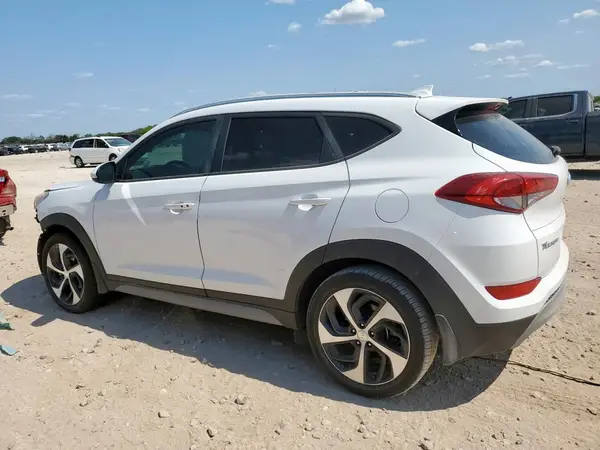 KM8J33AL9JU766773 2018 HYUNDAI TUCSON - Image 2