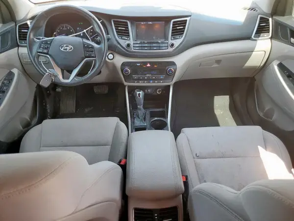 KM8J33AL9JU766773 2018 HYUNDAI TUCSON - Image 8