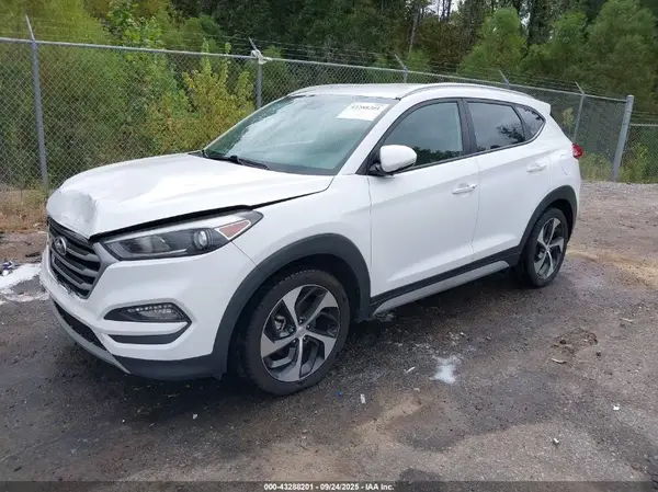 KM8J33AL9JU801778 2018 HYUNDAI TUCSON - Image 2