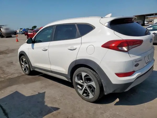 KM8J33AL9JU827345 2018 HYUNDAI TUCSON - Image 2