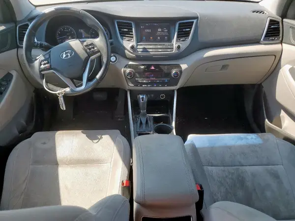 KM8J33AL9JU827345 2018 HYUNDAI TUCSON - Image 8