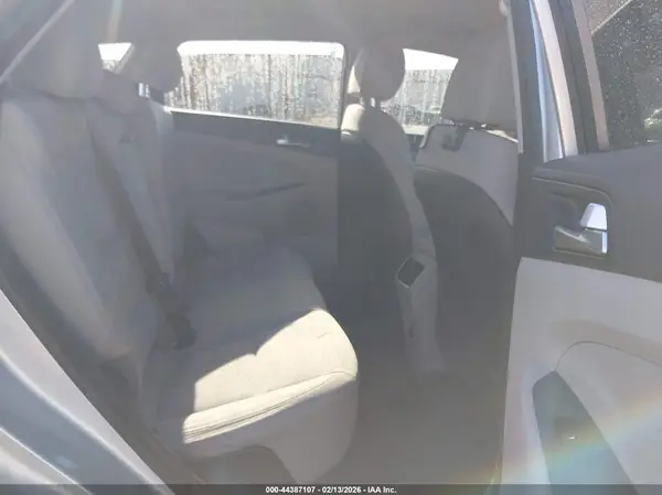 KM8J33AL9KU062137 2019 HYUNDAI TUCSON - Image 8