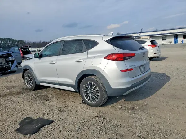 KM8J33AL9KU877003 2019 HYUNDAI TUCSON - Image 2