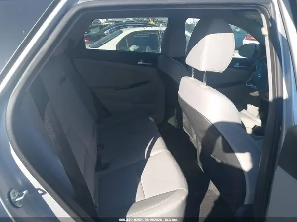 KM8J33AL9KU888891 2019 HYUNDAI TUCSON - Image 8