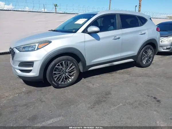 KM8J33AL9KU902997 2019 HYUNDAI TUCSON - Image 2