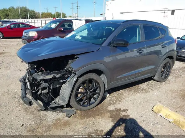 KM8J33AL9KU981555 2019 HYUNDAI TUCSON - Image 2